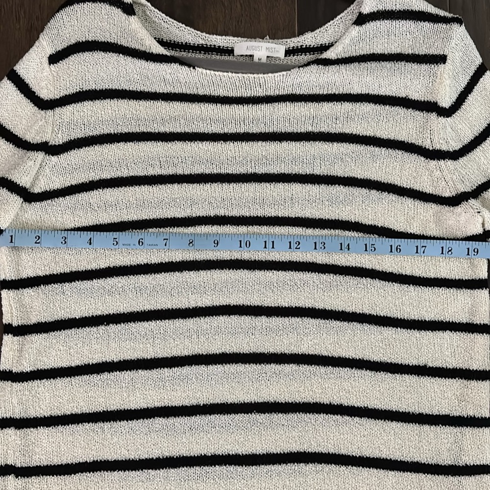 Women’s August Mist Sweater with Brown Elbow Patches - Size Medium - Picture 6 of 7